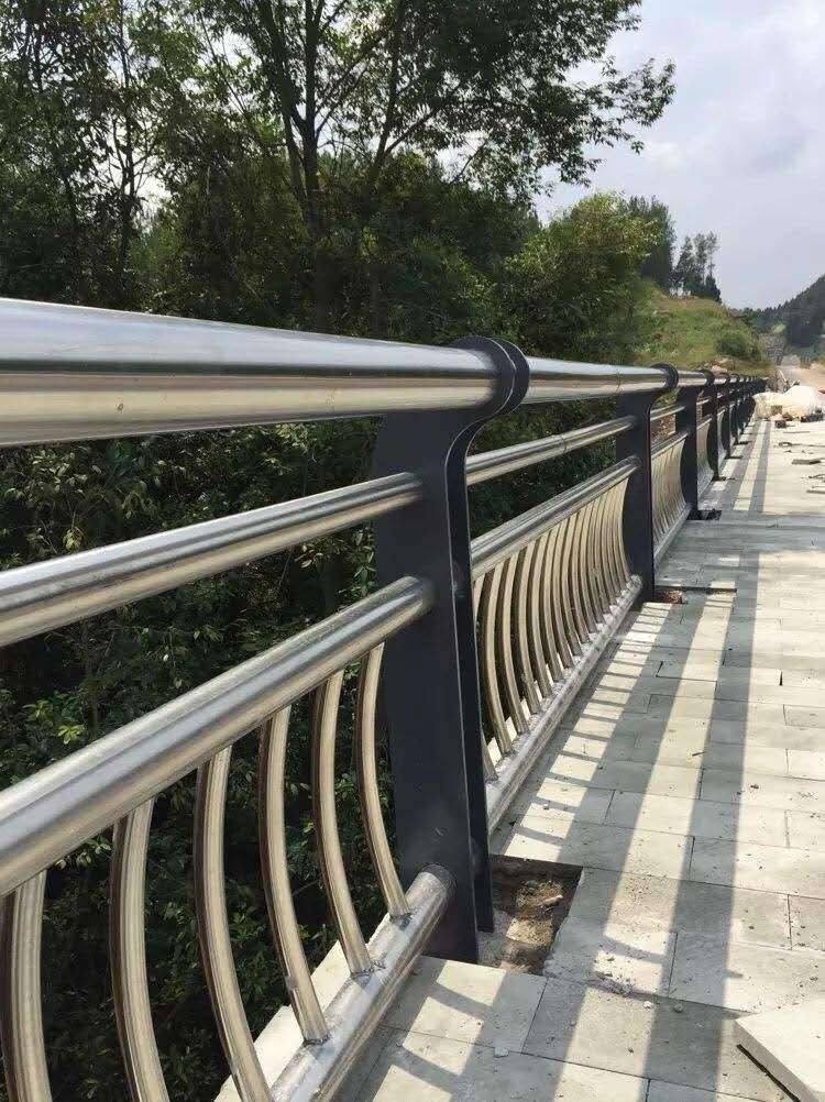开元网页版市政工程护栏